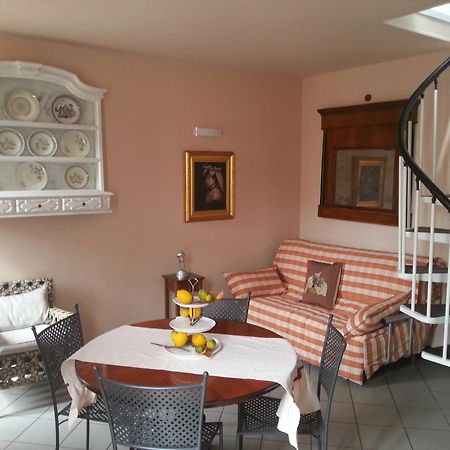 Case Vacanze Borgo Marina Imperia Habitación foto