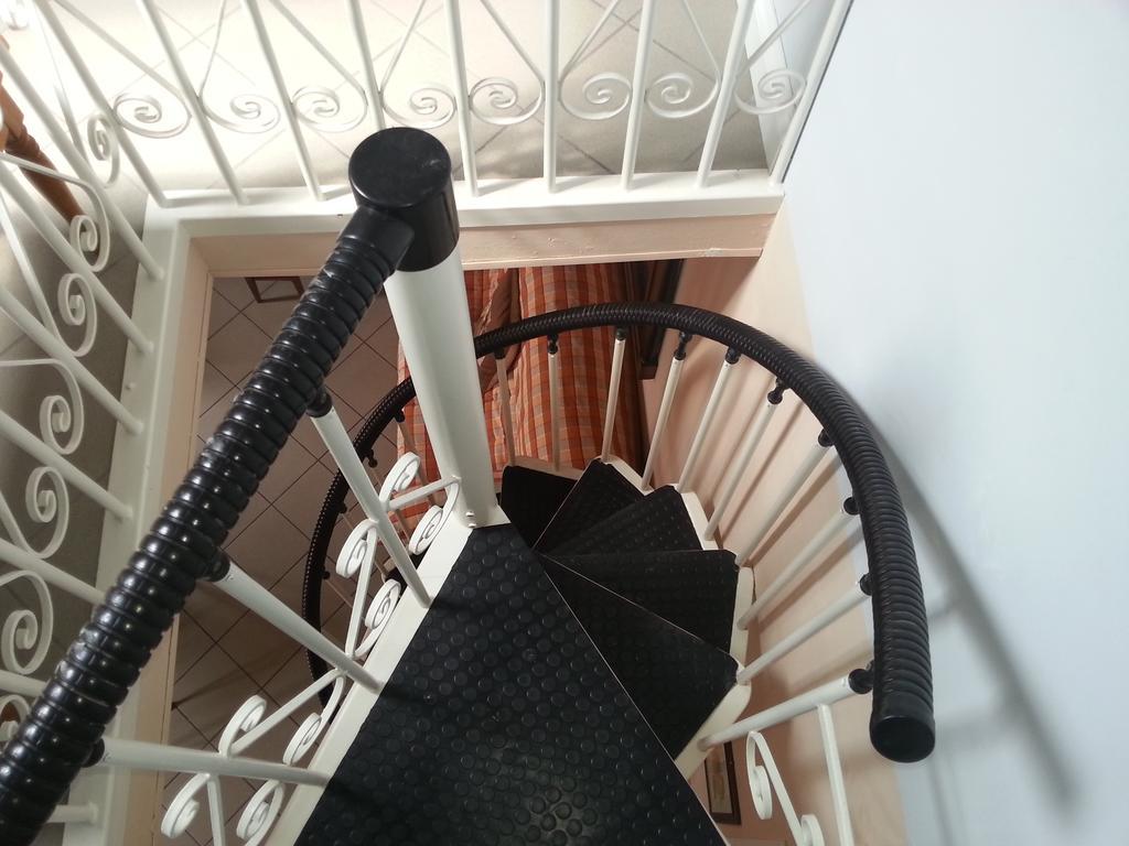 Case Vacanze Borgo Marina Imperia Habitación foto