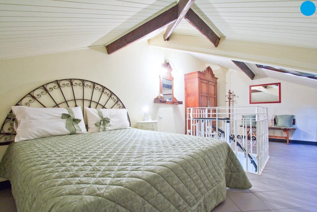 Case Vacanze Borgo Marina Imperia Habitación foto