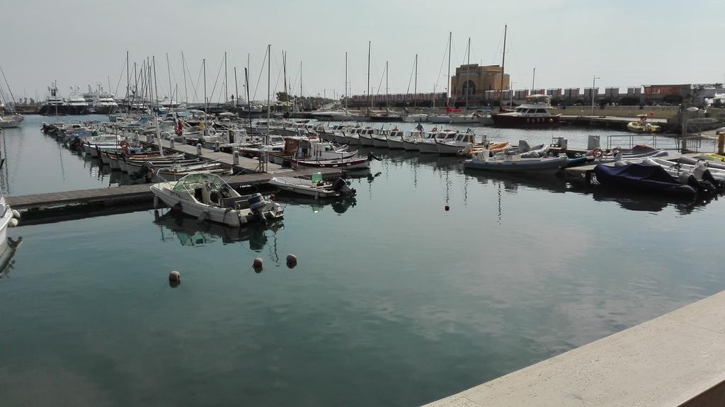 Case Vacanze Borgo Marina Imperia Exterior foto